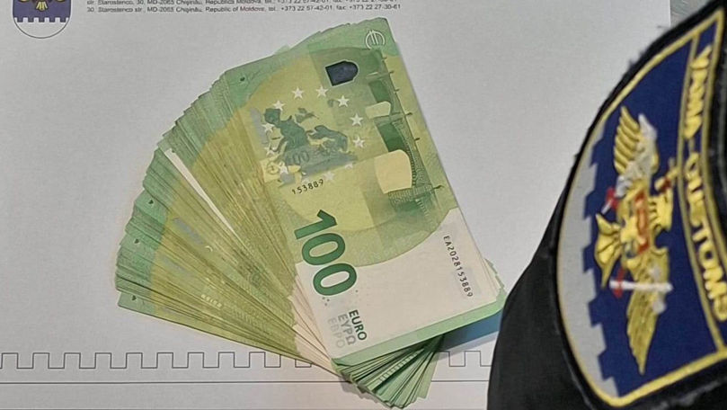 Un străin a vrut să iasă din Moldova cu peste 18.000 de euro nedeclarați
