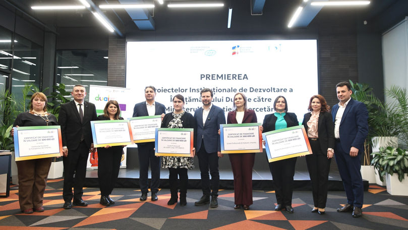 Unsprezece școli au primit 500.000 de lei pentru rezultate în învățământul dual