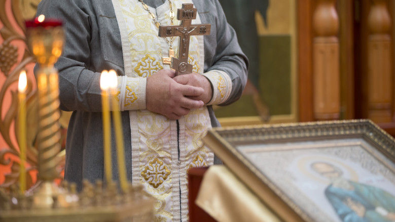 Preot, îndemn pentru credincioși: Postul are două aripi – rugăciunea și milostenia