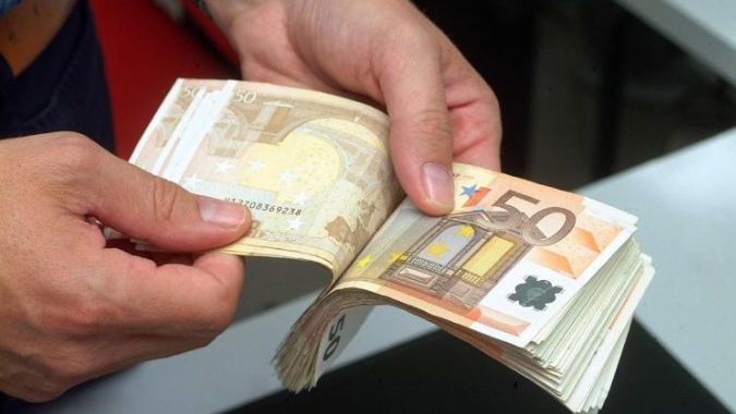 UE impune limită pentru plățile în numerar. Ce se schimbă pentru cumpărături din 2027