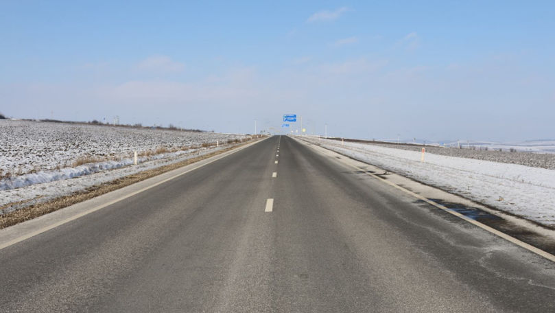 Drumarii rămân mobilizați: 32 de utilaje au intervenit pentru deszăpezire