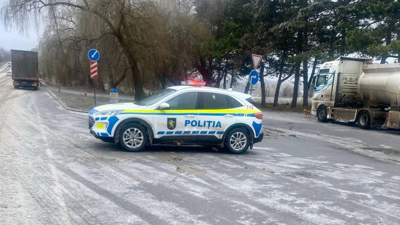 Poliția îndeamnă cetățenii se evite deplasările: Se circulă cu dificultate