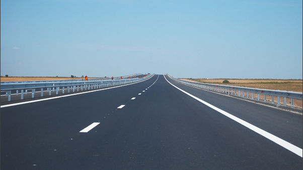 Primii kilometri de autostradă din Moldova vor fi construiți cu sprijinul României