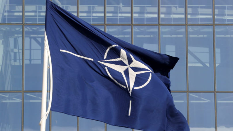 NATO anunţă că monitorizează desfăşurarea conflictului din Orientul Mijlociu