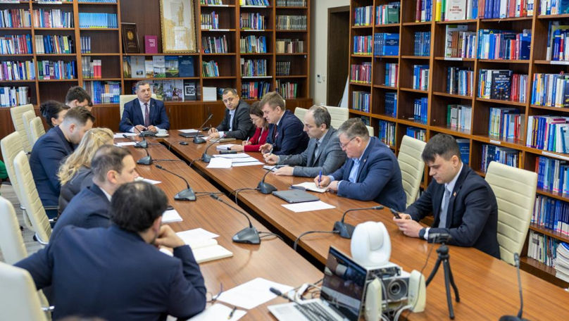 Situația din regiunea transnistreană și procesul de negocieri, discutate în Parlament