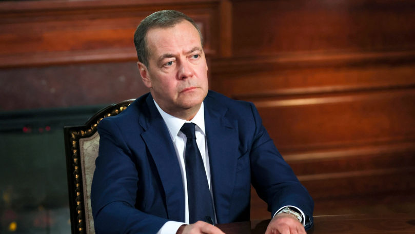 Dmitri Medvedev a fost numit redactor-șef al noilor manuale școlare rusești