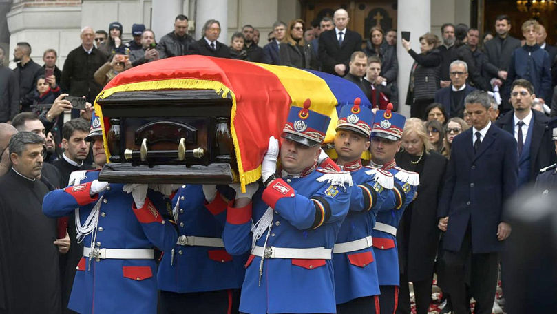 Mircea Lucescu a fost înmormântat cu onoruri militare la Cimitirul Bellu