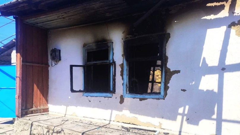 Ialoveni: Imprudența în timpul fumatului a dus la un incendiu. Un bărbat a suferit arsuri