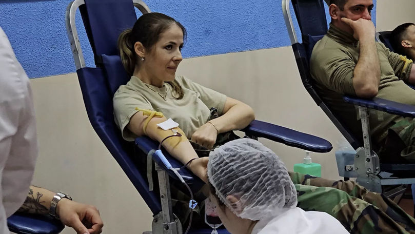 Circa 100 de militari au participat la o acțiune de donare voluntară de sânge
