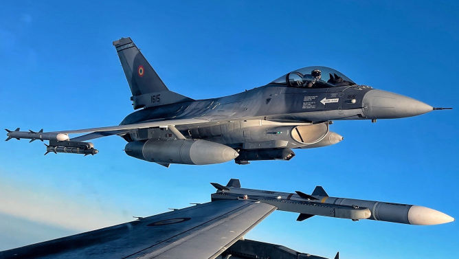 Un avion F-16 românesc a doborât, în premieră, o dronă ucraineană în Estonia