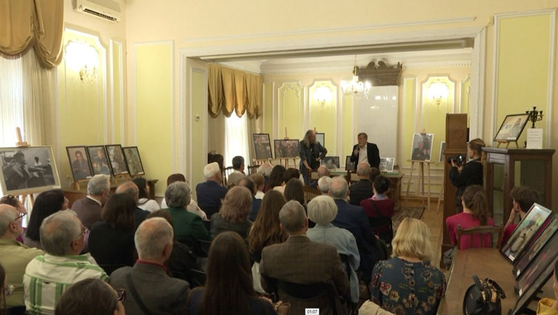 Poezia și cultura au cucerit Chișinăul: Sute de tineri, la Zilele Literaturii Române
