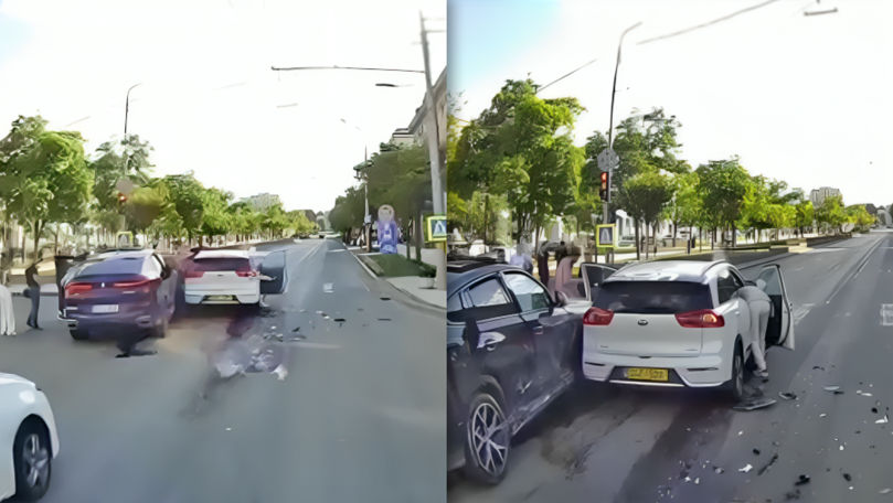 Două mașini s-au ciocnit în centrul Capitalei. O pasageră, transportată la spital