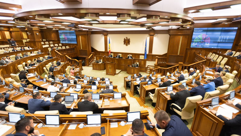 Votat în prima lectură: Deciziile CSE vor fi supuse controlului parlamentar