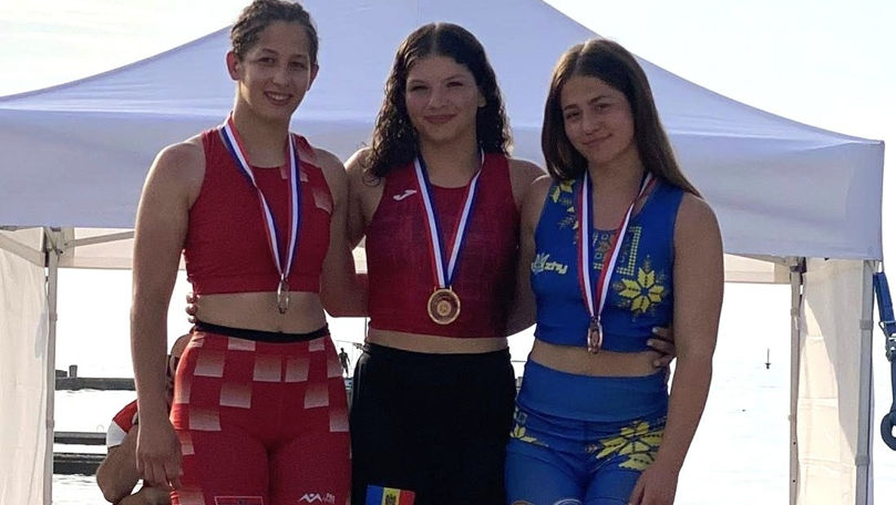 Sportivii moldoveni au cucerit 11 medalii la Campionatul European de lupte pe plajă
