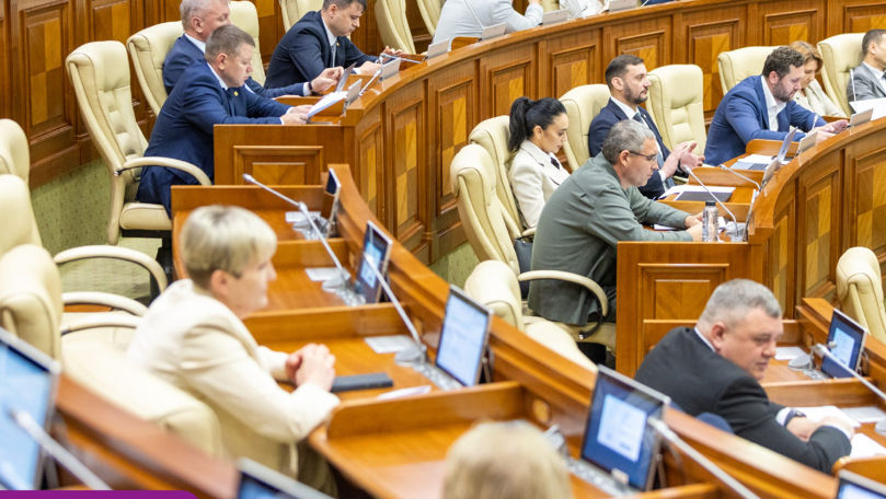 Raport: Cinci proiecte votate în Parlament au ridicat probleme de transparență