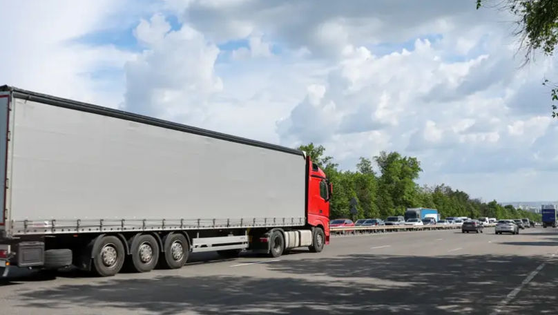 Transportatorii moldoveni primesc 300 de autorizații suplimentare pentru Azerbaidjan