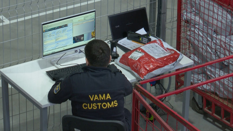 Explozie a comerțului online: Vama verifică zilnic zeci de mii de colete