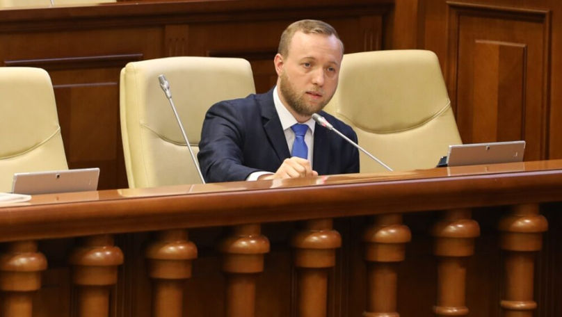 Deputații PAS au respins solicitarea PSRM de audiere a directorului SIS în Parlament