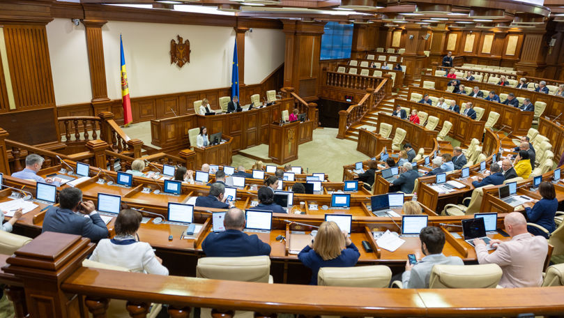 Bilanțul Parlamentului pentru luna mai: 21 de legi și hotărâri, adoptate de deputați