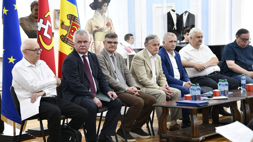 Istorici, cercetători și profesori, distinși pentru valorificarea patrimoniului