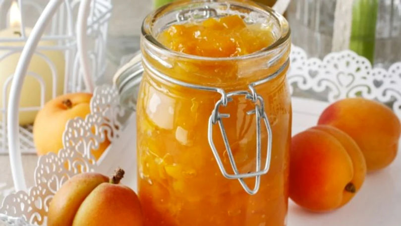 Dulceața de caise întregi, ca pe vremea bunicii. Rețeta din caietul vechi de bucate