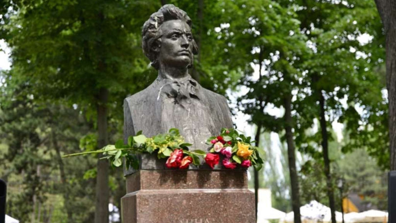 Se împlinesc 137 de ani de la moartea lui Mihai Eminescu