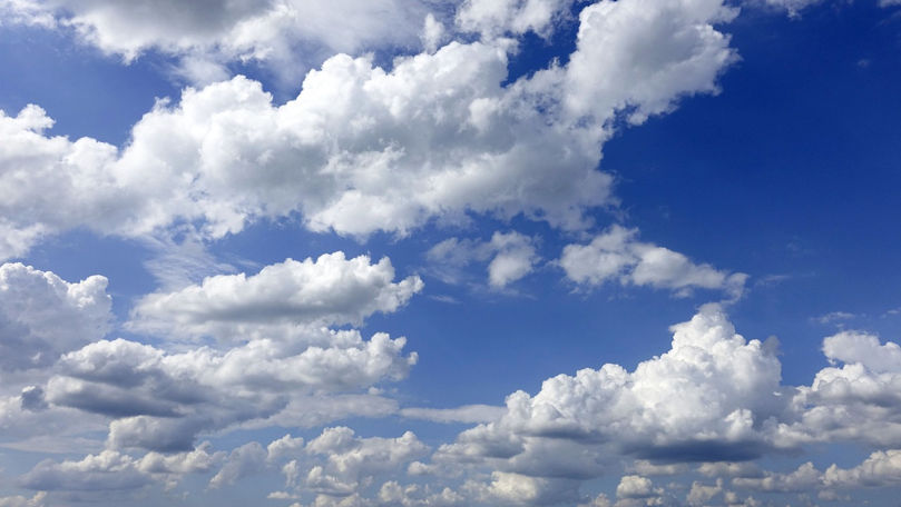 Meteo 1 iunie 2026: Prima zi de vară ne aduce nori. Ce maxime vom avea astăzi