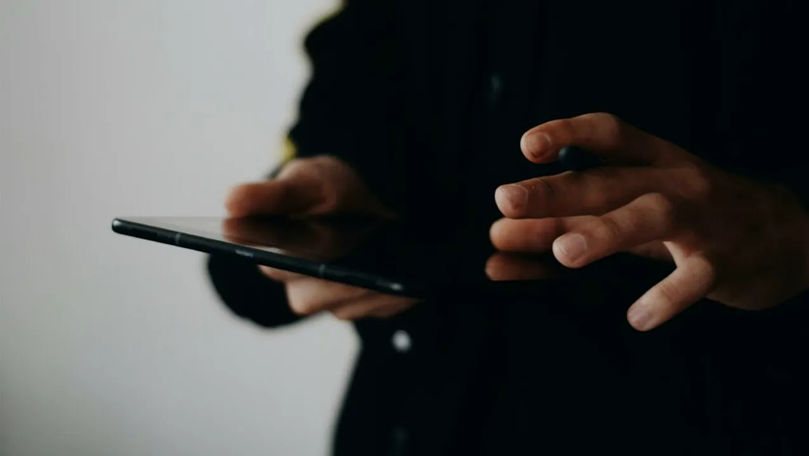 O țară a interzis utilizarea smartphone-urilor de către funcționarii guvernamentali