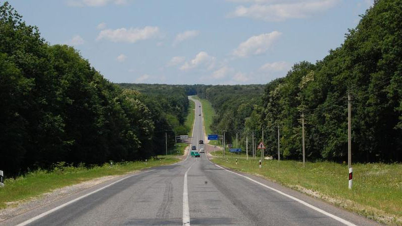 Patru benzi și beton în loc de asfalt: Detalii despre construcția drumului Chișinău–Leușeni