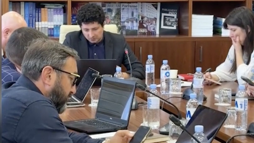 PAS și PN, în dezacord privind tarifele pentru utilizarea infrastructurii publice