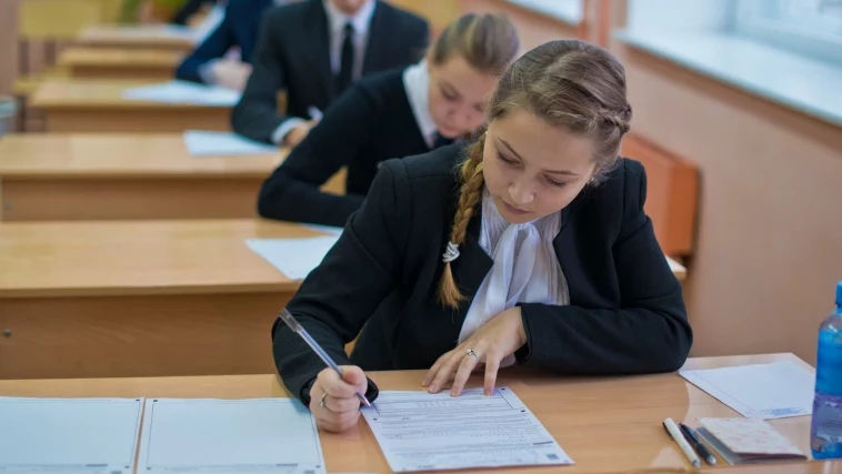 Absolvenții de gimnaziu susțin examenul la limba de instruire