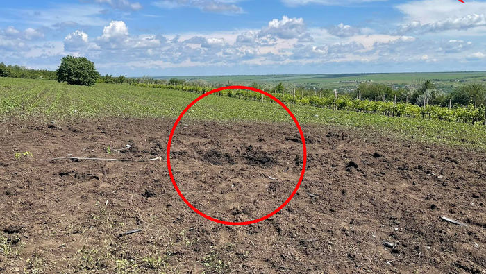 Proprietarul terenului unde a explodat drona cere despăgubiri. Ce spun autoritățile
