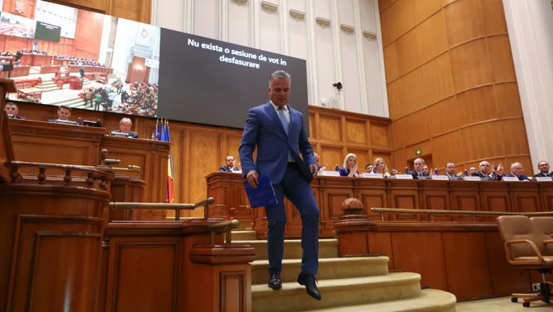 Criză politică la București: Guvernul Veștea nu a obținut votul de învestire