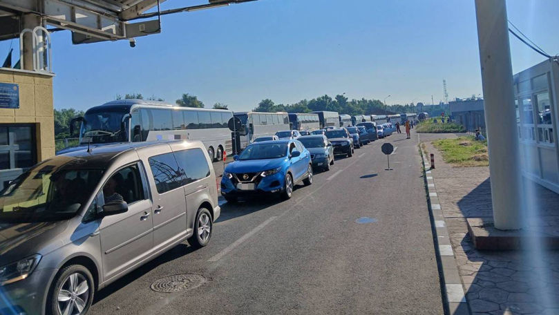 Cozi mari la vama Giurgiulești-Galați. Călătorii, sfătuiți să aleagă alte rute