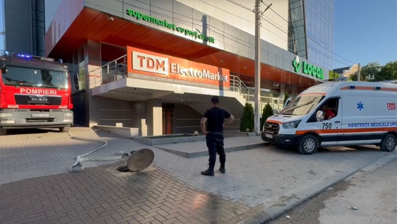 Incendiu într-un centru comercial din Căușeni. Ce spun pompierii
