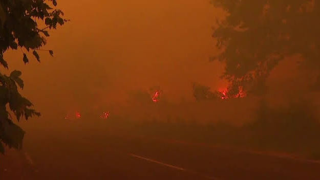 Mărturiile românilor din Spania care fug din calea incendiilor: Aerul e irespirabil