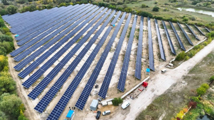Fost ministru al Energiei, în spatele unui proiect de 30 MW cu baterii uriașe