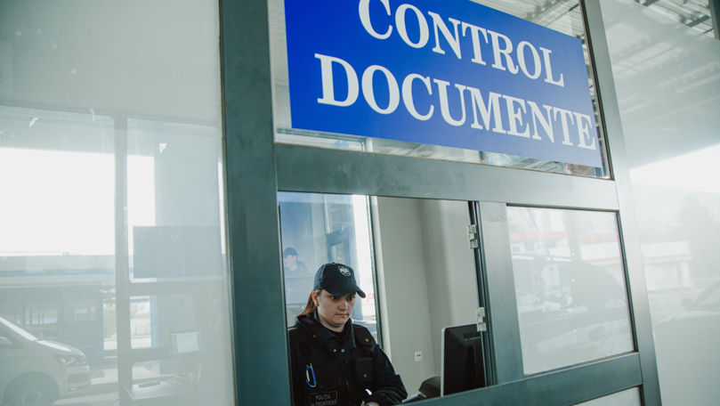 12 documente false, depistate la frontieră într-o săptămână