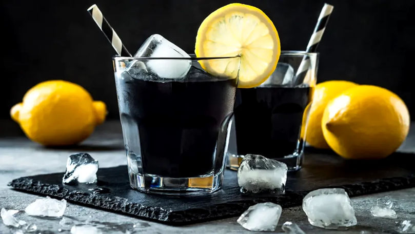 Limonada neagră, băutura răcoritoare care ajută organismul să elimine toxinele