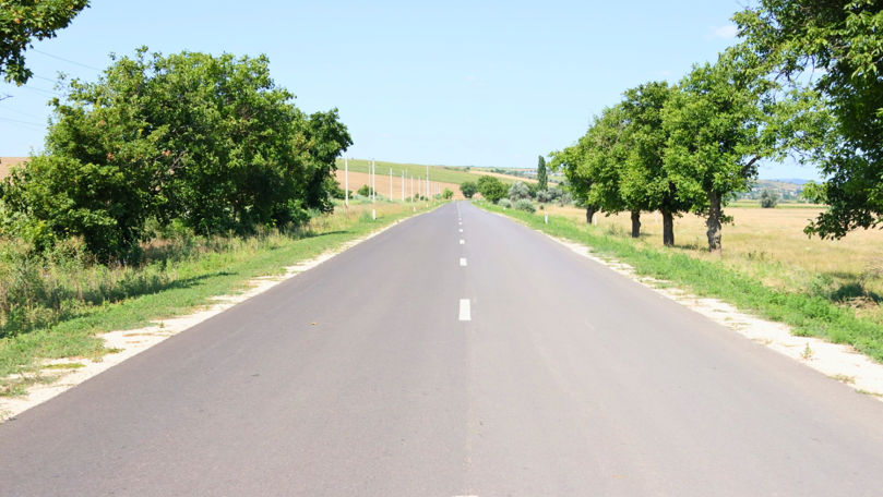 Peste șapte kilometri de drumuri regionale, reparați în raionul Căușeni