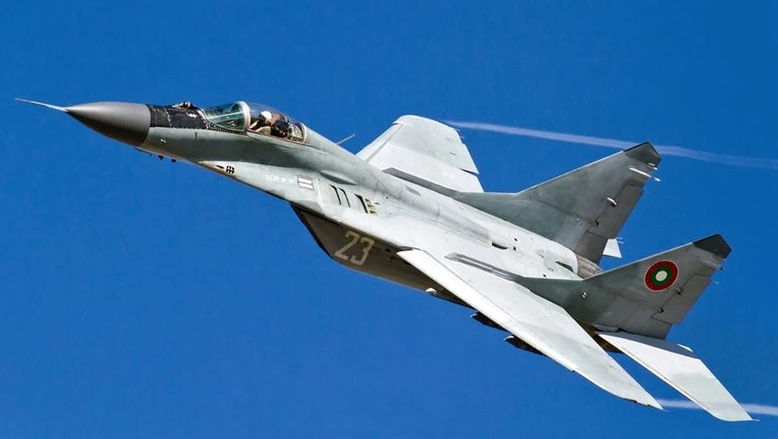 Alertă în Bulgaria: Un avion de pasageri, escortat de un MiG-29 după o alarmă falsă de deturnare