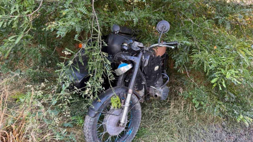 O motocicletă s-a răsturnat la Mândâc: Trei persoane, inclusiv un copil, la spital