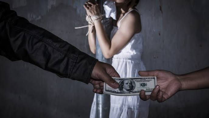 Moldoveancă ademenită în Grecia și forțată să se prostitueze, salvată de Poliție