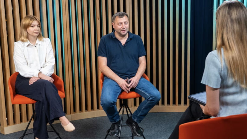 Experți: PAS trebuie să desemneze un premier politic și să-și asume guvernarea