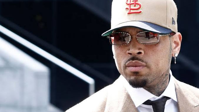 Cântărețul american Chris Brown a pledat vinovat la Londra într-un dosar de agresiune