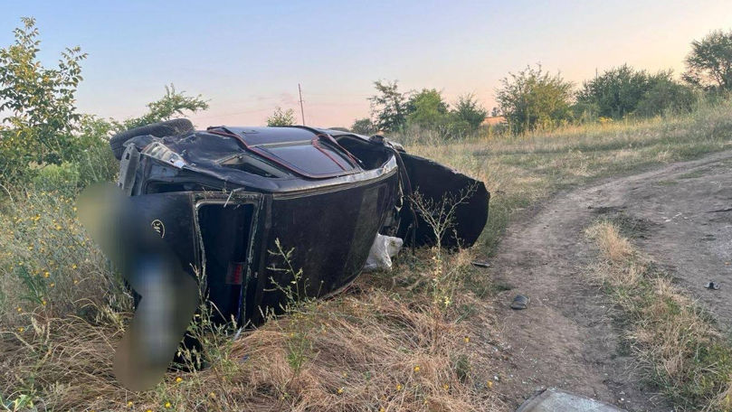 Accident mortal pe traseul M1: Șoferul de 29 de ani a fost aruncat din automobil