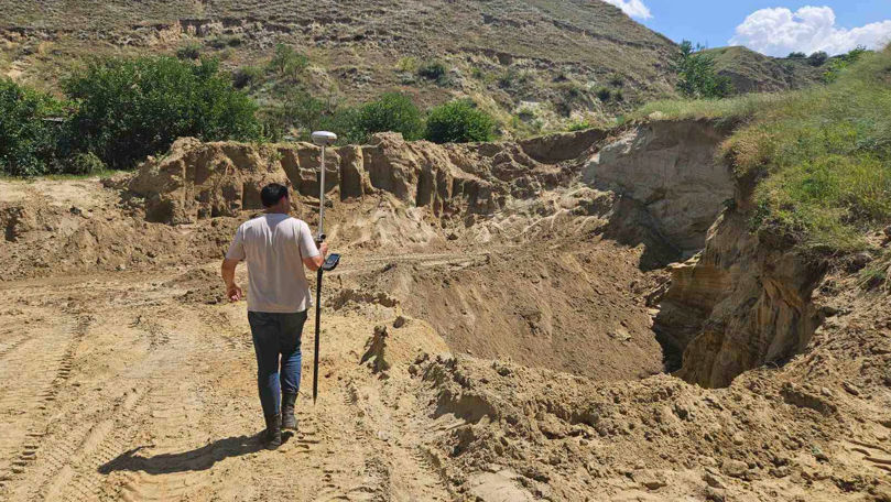 Extragere de argilă și nisip la Văleni: Inspectorii de mediu desfășoară verificări