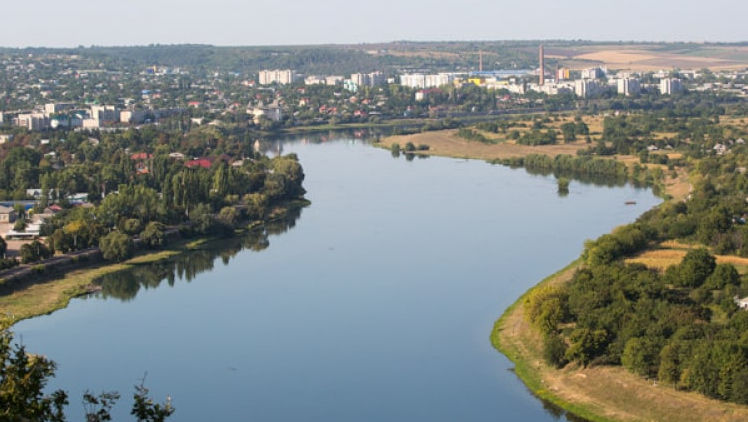 Situație îngrijorătoare pe Nistru: Nivelul apei continuă să scadă