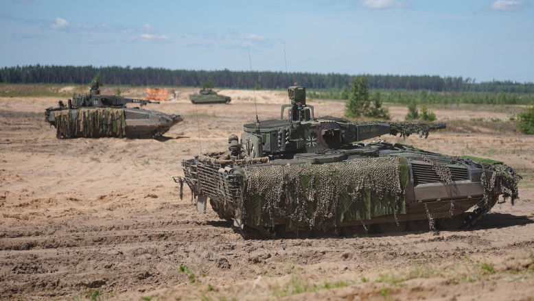 Cum ar putea pierde SUA controlul global dacă Europa devine independentă militar