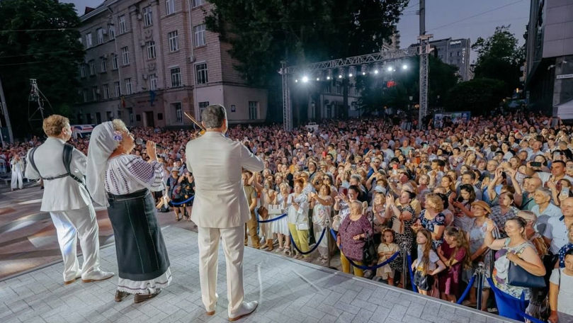 Prima zi a festivalului „Te salut, Chișinău” a adunat mii de locuitori și turiști